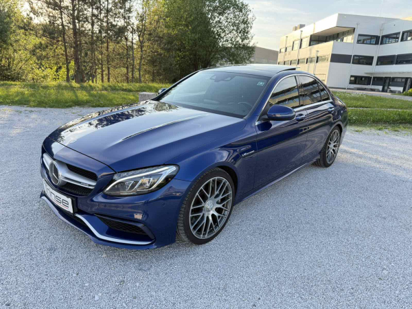 MERCEDES BENZ C / 63 AMG